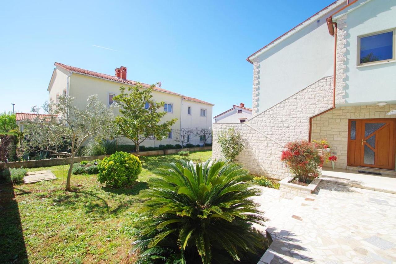 Apartment Ana Pola Esterno foto