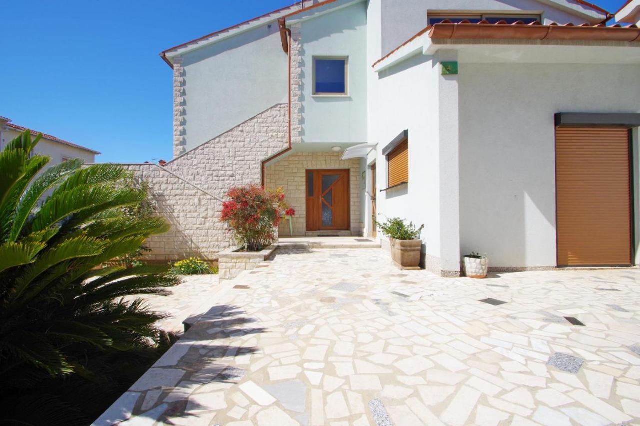 Apartment Ana Pola Esterno foto