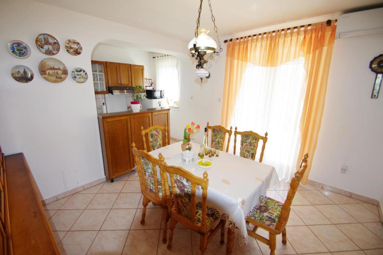 Apartment Ana Pola Esterno foto