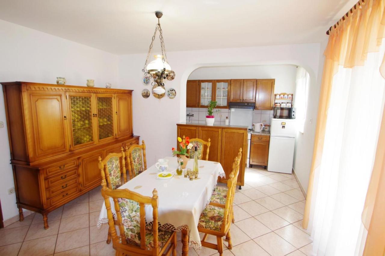 Apartment Ana Pola Esterno foto